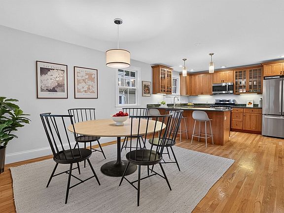 5th image of 89 Boylston St #89
