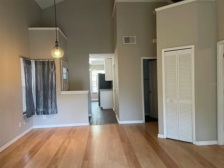245 Alston Dr — Photo 7