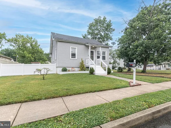 304 Garden Ave, Somerdale, NJ 08083