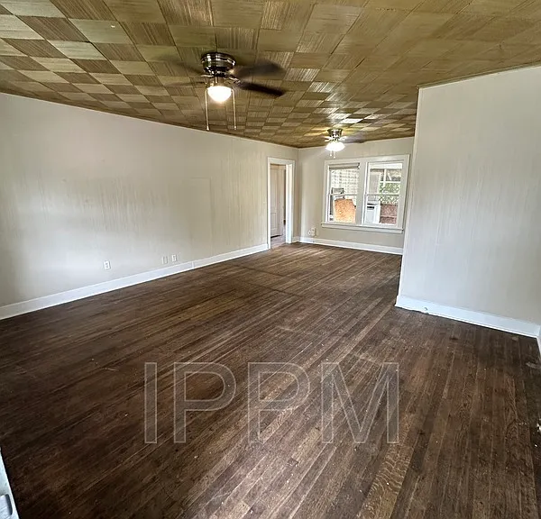 501 W Pierce Ave — Photo 2