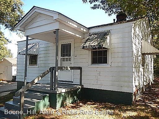 1st image of 811 Royal St