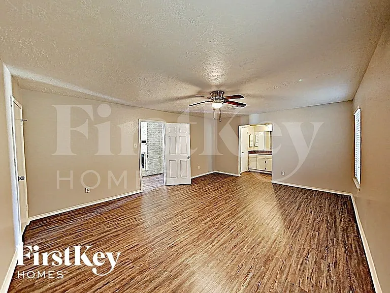 6803 Stiller Dr — Photo 7