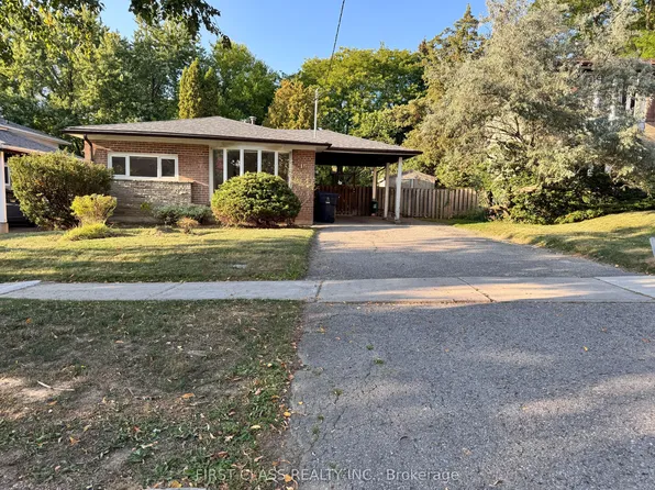 16 Trailside Dr, Toronto, ON M2J 2C9