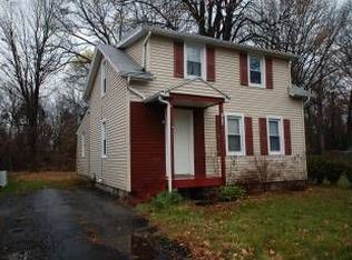 1028 Whitlock Rd, Rochester, NY 14609