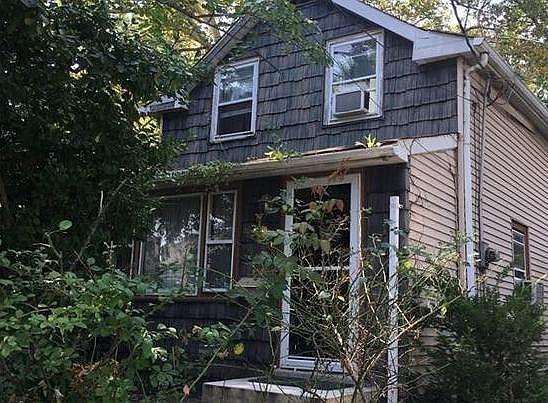 1st image of 144 Lake Ave