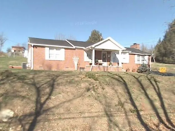 1506 Loop Rd, La Follette, TN 37766