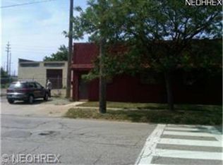 15539 Saranac Rd, Cleveland, OH 44110