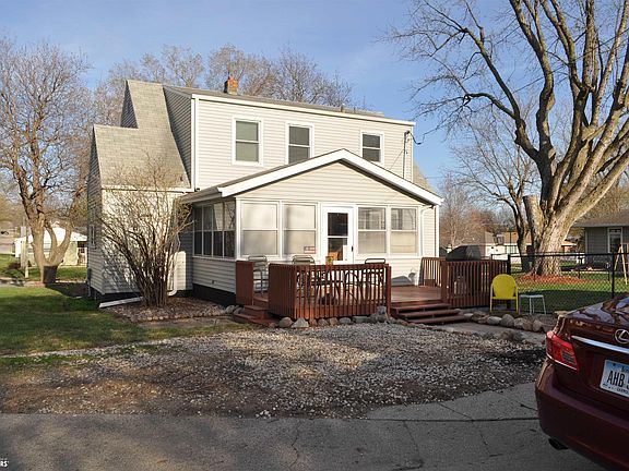 3rd image of 1025 Salinger Ave