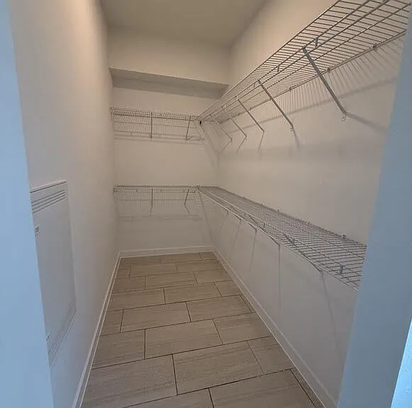 Superior Manor II — Photo 18