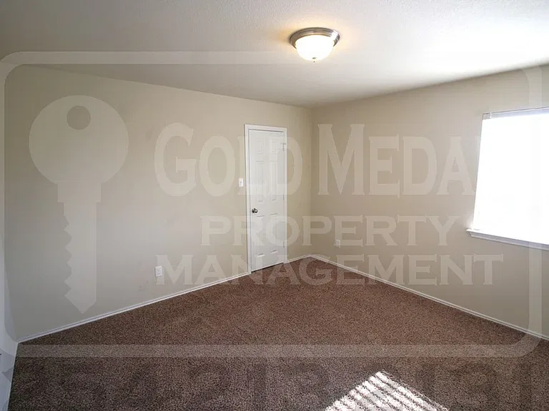 604 Cody James Dr — Photo 14