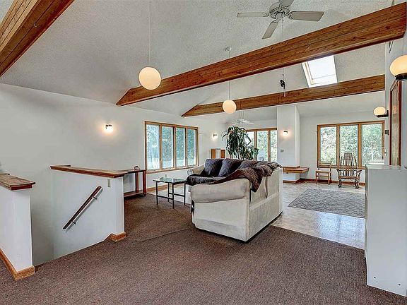 4th image of 1101 W Sportsman Dr