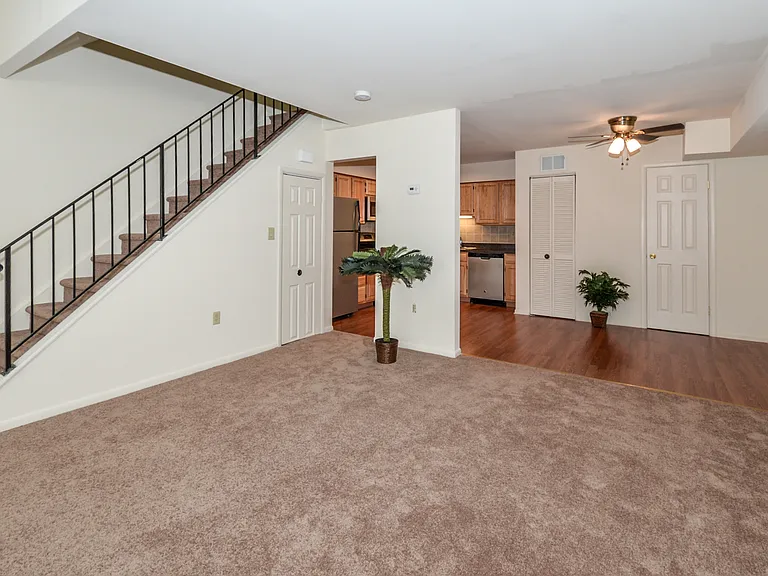 Park Hill Apartments — Photo 8