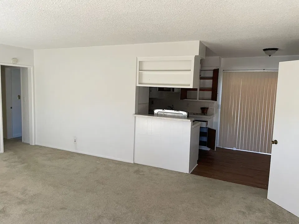 Apt 800 Chapel