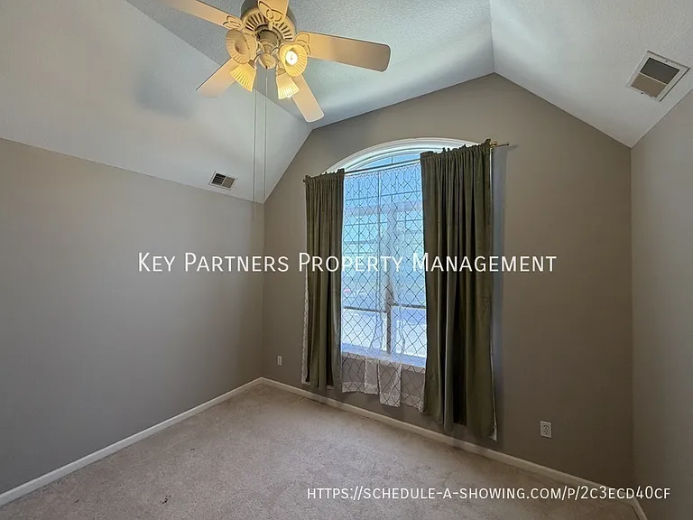 1004 NW 113th St — Photo 15