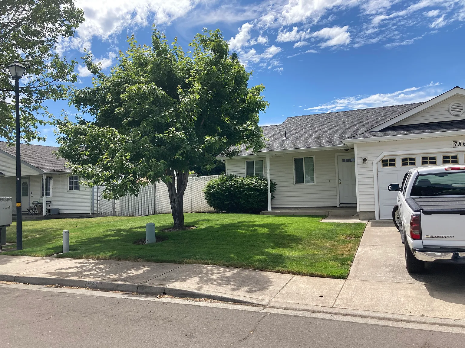 Laura Ln, White City — Photo 1