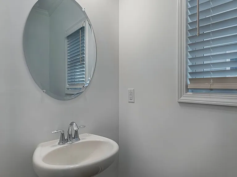 181 E Ridge Way — Photo 7