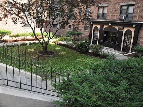 4th image of 83-85 Woodhaven Blvd #1P