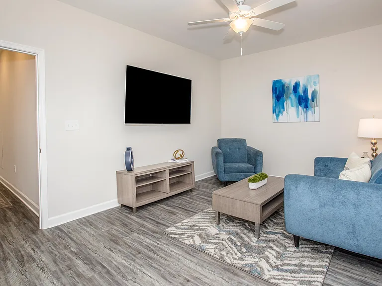 The Reserve at Rivington Townhome Rentals — Photo 20