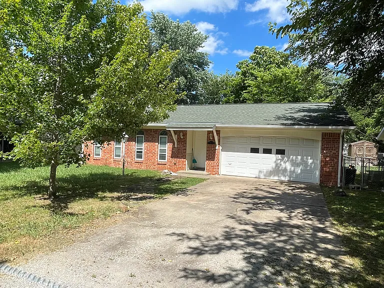 1217 Bland Ave — Photo 1
