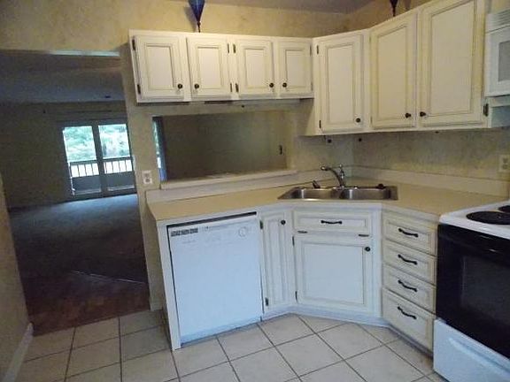 4th image of 31 Windmere Hts Unit 31