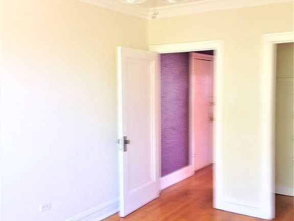 5th image of 3353 N Lamon Ave #3S