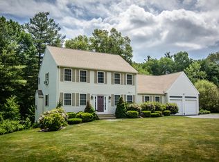22 Vincent Rd, Mendon, MA 01756