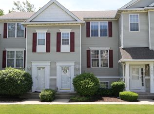 3032 Woodside Dr, Joliet, IL 60431