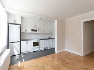 396 Avenue Rd #418, Toronto, ON M4V 2H5