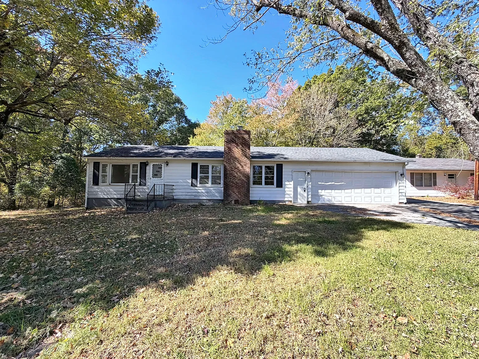 3 bed, $1,100 — Photo 1