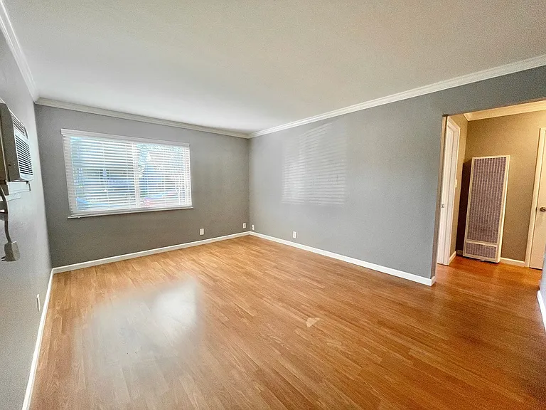 2415 T Street — Photo 2