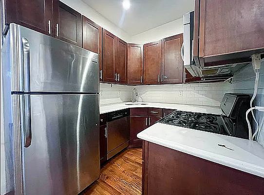 3rd image of 272 Sumpter St #8