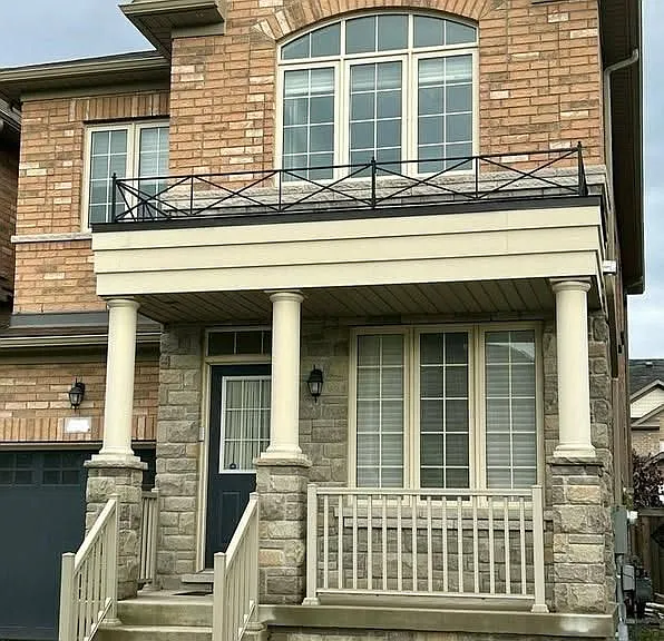 232 Kincardine St — Photo 1