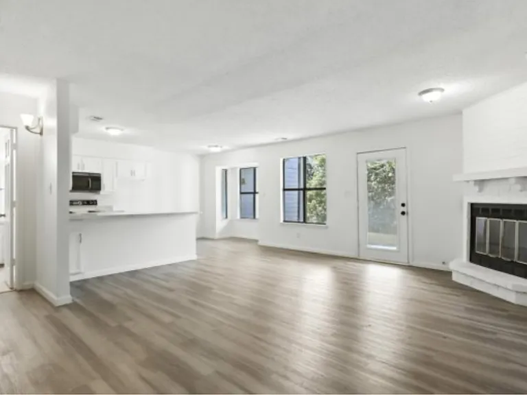 175 Private Road 1509 #14-B — Photo 8