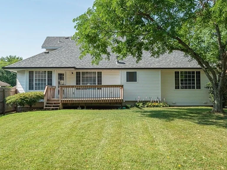 3339 E Cardinal St — Photo 4
