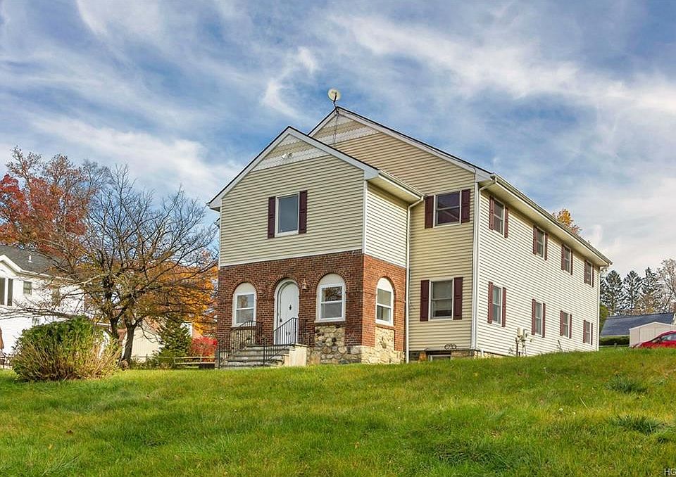 1st image of 4 Heather Ln