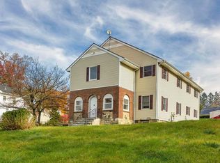 4 Heather Ln, Yorktown Heights, NY 10598