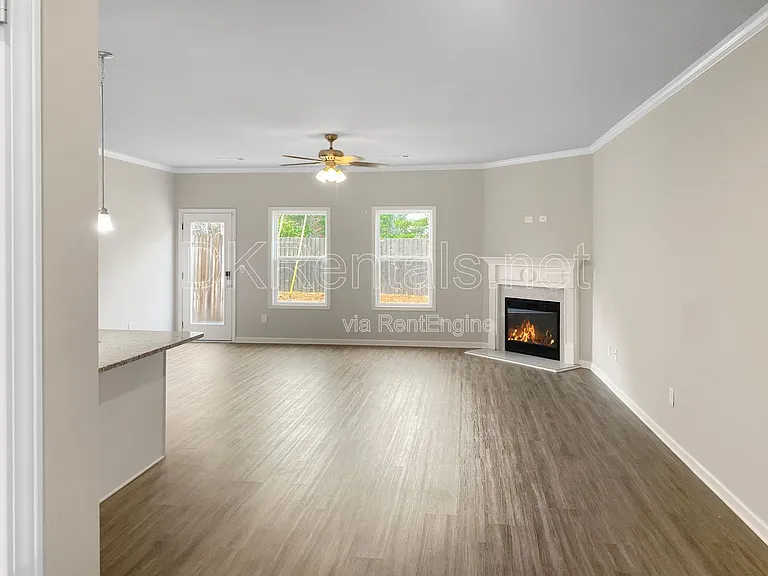 5108 Fox Den Rd — Photo 5