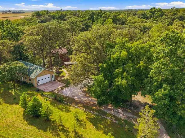2750 Fern Cliff Rd, Wayland, IA 52654