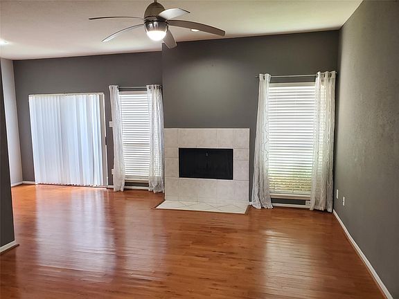 3rd image of 1818 Augusta Dr APT 29