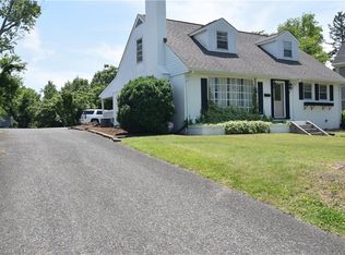 131 Taylor St, Mount Airy, NC 27030