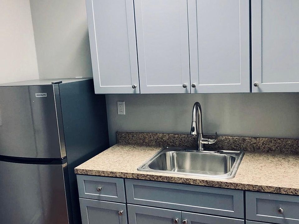 1st image of 13 N 6th Ave #1