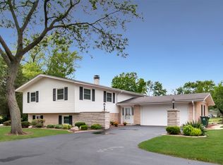 924 Plainfield Rd, Downers Grove, IL 60516