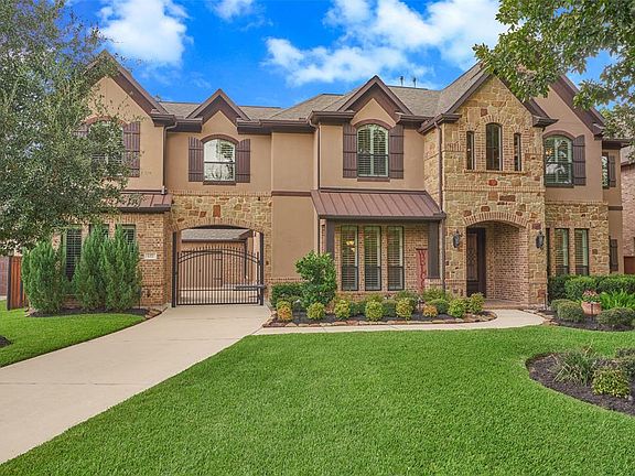 3rd image of 127 Poppy Hills Dr