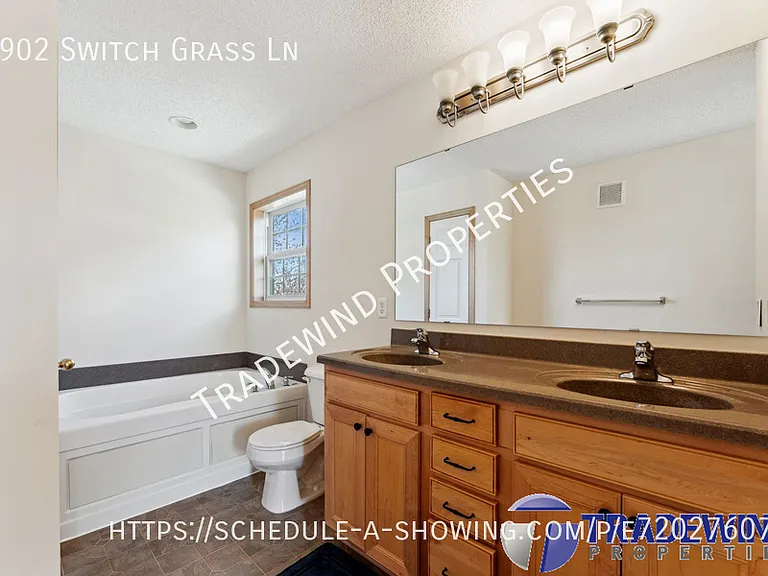 9902 Switch Grass Ln — Photo 27