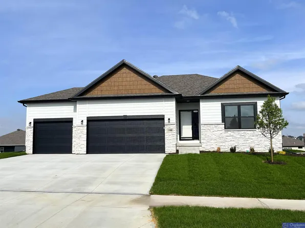 11908 118th St, Papillion, NE 68046