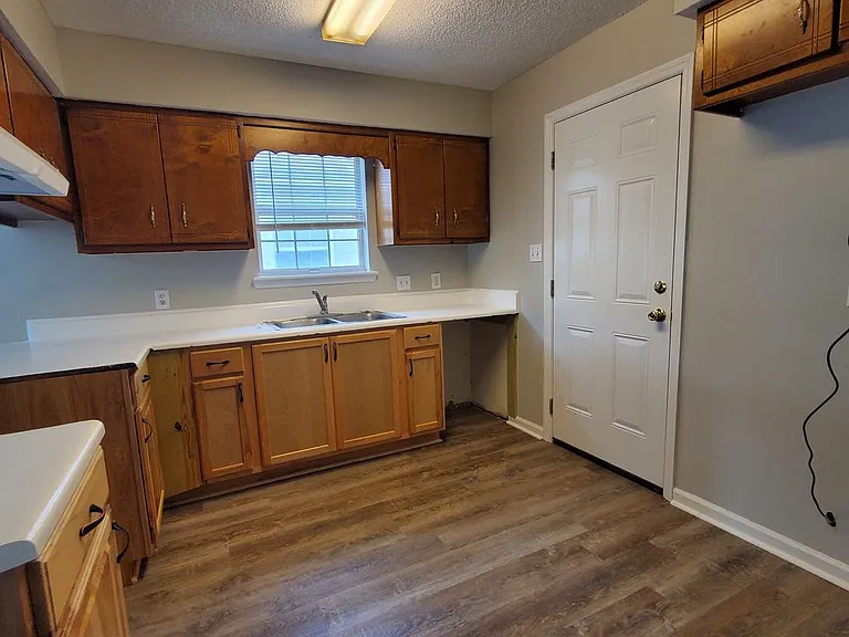 3017 Kensington Ln — Photo 4
