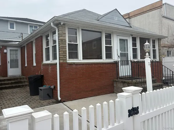 27 June Walk, Long Beach, NY 11561