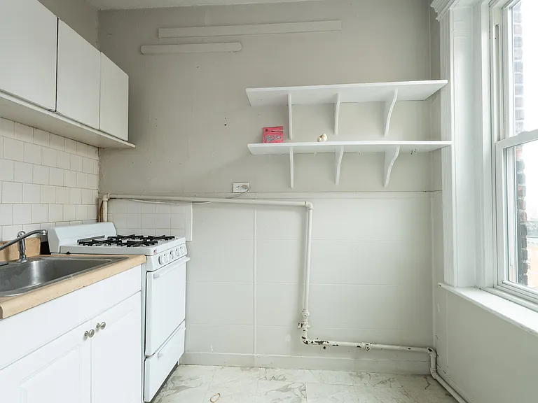 85 Myrtle St #8 — Photo 7