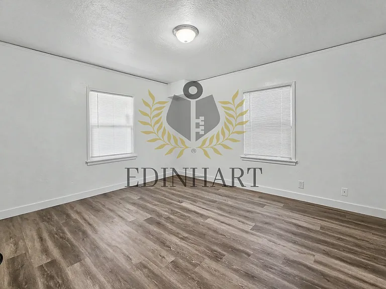3049 E McKinley Ave — Photo 9
