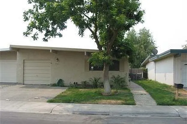 721 Del Oro St — Photo 1